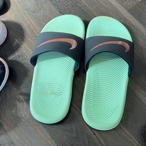 Nike Kids' Kawa Slide Sandal size 1